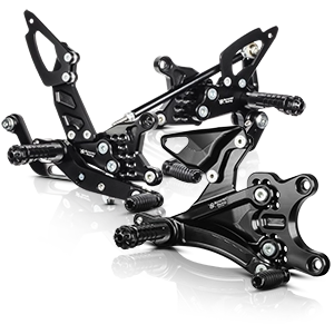 Schwarze verstellbare Motorrad-Fußrastenanlage mit CNC-gefrästen Teilen und Klappmechanik.